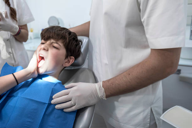 Best Emergency Tooth Extraction in Rossville, GA